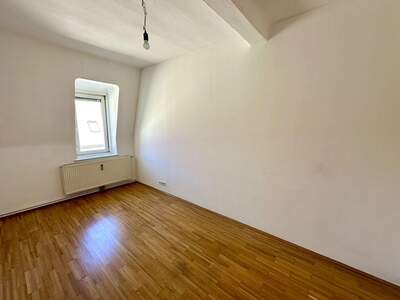 Altbauwohnung mit Balkon kaufen in 8020 Graz (Bild 1)