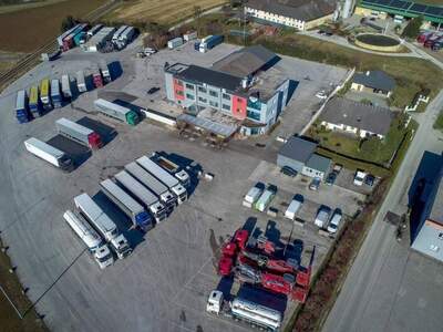 Gewerbeobjekt mieten in 4642 Sattledt