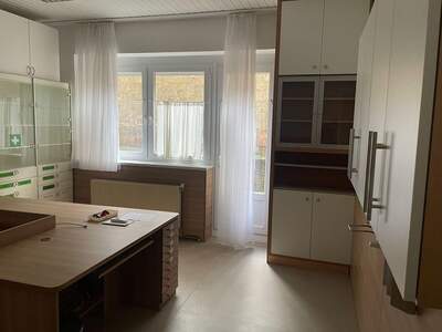 Gewerbeobjekt mieten in 1160 Yppenplatz (Bild 2)