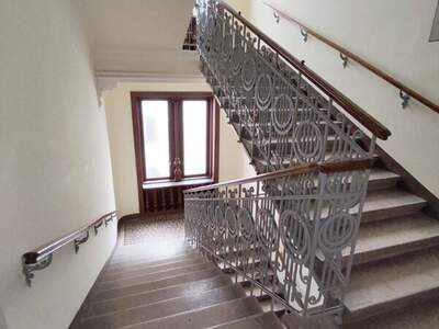 Altbauwohnung mit Balkon kaufen in 1070 Wien (Bild 3)