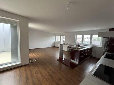 Wohnung mit Balkon kaufen in 4860 Lenzing (Bild 5)