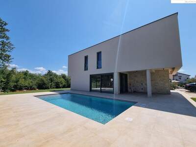 Haus kaufen in 52440 Porec (Bild 4)