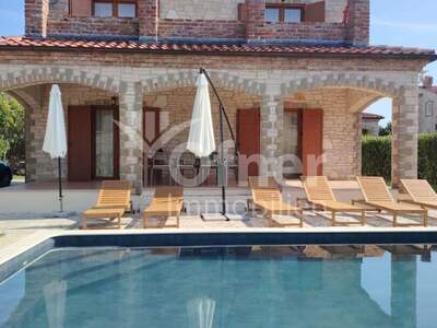 Haus kaufen in 52342 Svetvincenat (Bild 2)