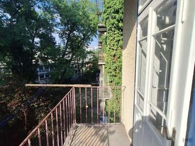 Altbauwohnung mit Balkon mieten in 8010 Graz (Bild 1)