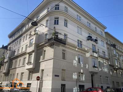 Altbauwohnung mit Balkon kaufen in 1030 Wien 3.
