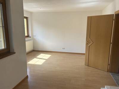 Altbauwohnung mit Balkon mieten in 6161 Natters (Bild 3)