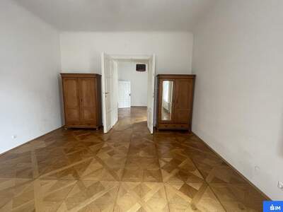 Altbauwohnung mit Balkon mieten in 8010 Graz (Bild 1)
