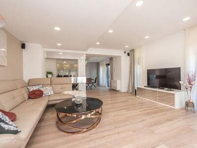 Haus mit Garten kaufen in 23242 Posedarje (Bild 5)