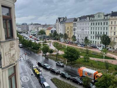 Altbauwohnung mit Balkon mieten in 1060 Wien (Bild 2)