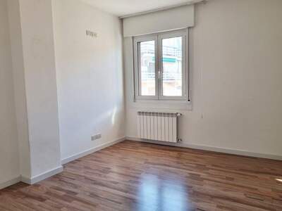 Altbauwohnung kaufen in 34073 Grado (Bild 3)