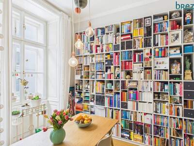 Altbauwohnung kaufen in 1090 Wien (Bild 1)