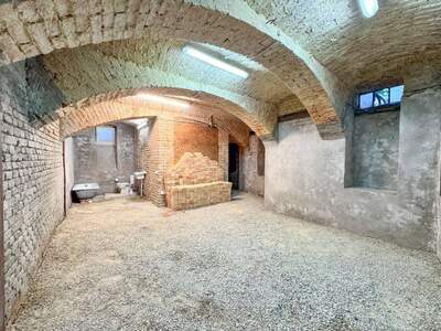 Gewerbeobjekt kaufen in 1140 Wien