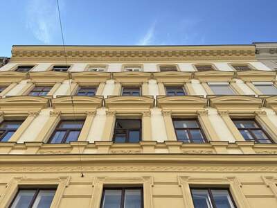 Altbauwohnung kaufen in 1020 Wien (Bild 2)