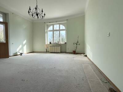 Altbauwohnung kaufen in 1130 Wien (Bild 2)