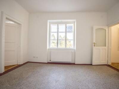 Altbauwohnung mit Balkon mieten in 1180 Wien (Bild 2)