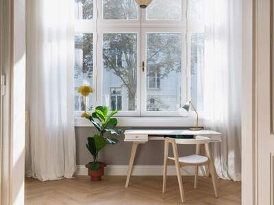 Altbauwohnung mit Balkon kaufen in 1130 Wien (Bild 5)