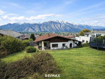 Grundstück kaufen in 6094 Axams