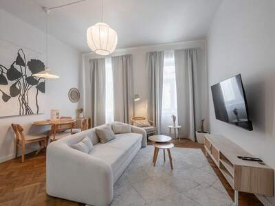 Altbauwohnung kaufen in 1070 Wien