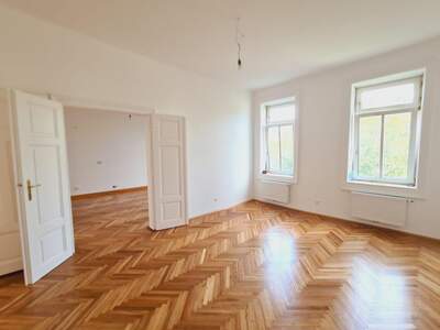 Altbauwohnung mit Balkon kaufen in 1130 Wien (Bild 4)