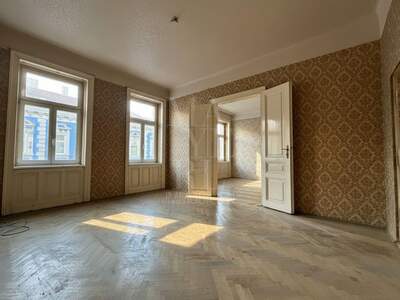 Altbauwohnung kaufen in 1180 Wien (Bild 1)