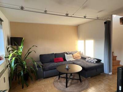 Altbauwohnung mit Balkon kaufen in 8020 Graz (Bild 2)