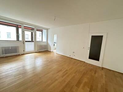 Altbauwohnung mit Balkon mieten in 8020 Graz (Bild 3)