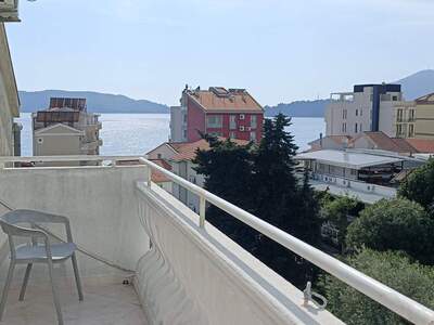 Apartment provisionsfrei kaufen in 1010 Rafailovici