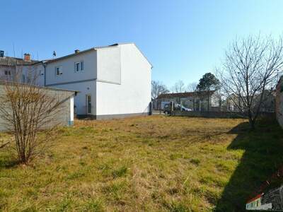 Mehrfamilienhaus kaufen in 2700 Wr. Neustadt (Bild 2)