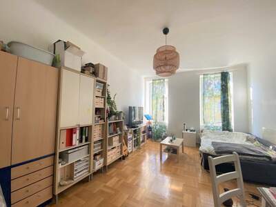 Altbauwohnung mit Balkon kaufen in 8020 Graz (Bild 1)