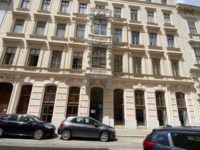 Altbauwohnung kaufen in 1090 Wien (Bild 2)