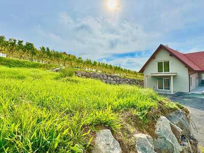 Wohnung kaufen in 8493 Klöch