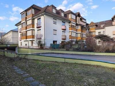 Altbauwohnung mit Balkon kaufen in 9500 Villach