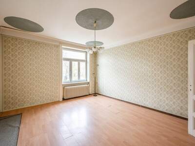 Altbauwohnung kaufen in 1130 Wien (Bild 1)
