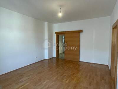 Altbauwohnung mit Balkon kaufen in 2700 Wiener Neustadt (Bild 5)
