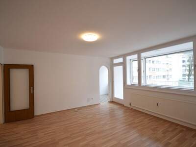 Altbauwohnung mit Balkon kaufen in 5020 Salzburg (Bild 2)