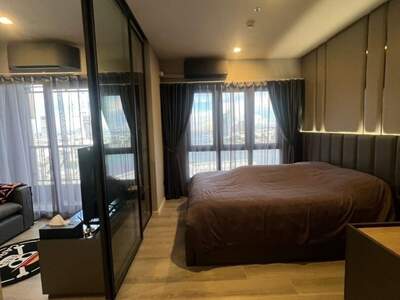 Wohnung mit Balkon kaufen in 10100 Bangkok (Bild 2)