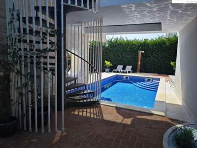 Haus kaufen in 52440 Porec (Bild 2)