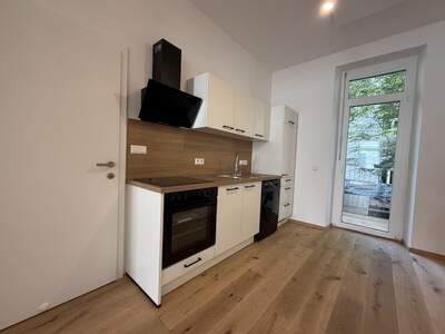 Altbauwohnung mit Balkon mieten in 8020 Graz (Bild 4)