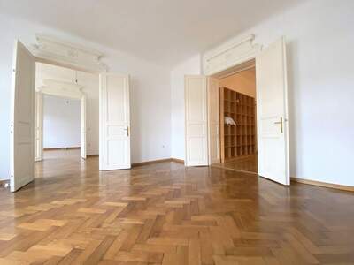 Altbauwohnung mit Balkon mieten in 8010 Graz (Bild 2)