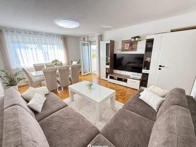 Wohnung mit Balkon kaufen in 4663 Laakirchen (Bild 1)