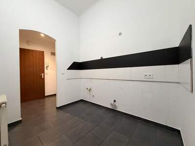 Altbauwohnung kaufen in 1100 Wien (Bild 2)
