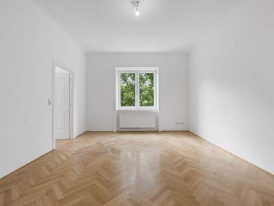 Altbauwohnung kaufen in 1130 Wien (Bild 2)