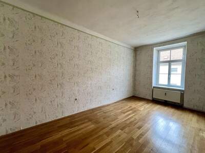 Altbauwohnung mit Balkon kaufen in 8020 Graz (Bild 1)