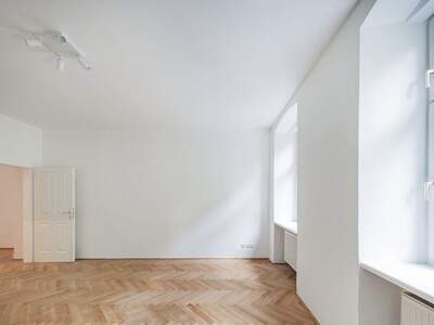 Altbauwohnung mit Balkon kaufen in 1020 Wien