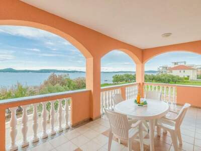 Haus mit Garten kaufen in 23206 Sukošan (Bild 1)