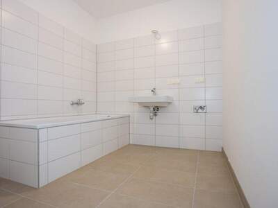 Terrassenwohnung kaufen in 2700 Wr. Neustadt (Bild 2)
