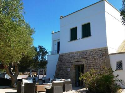 Haus mit Garten kaufen in 73040 Santa Maria di Leuca (Bild 1)