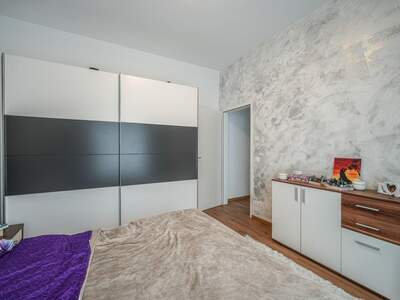 Altbauwohnung mit Balkon kaufen in 6405 Pfaffenhofen (Bild 2)