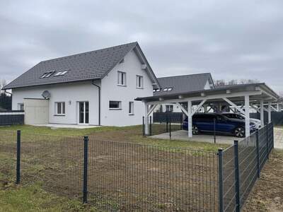 Haus mit Garten mieten in 8472 Straß