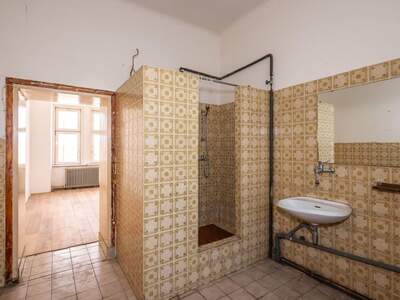 Altbauwohnung kaufen in 1120 Wien (Bild 2)